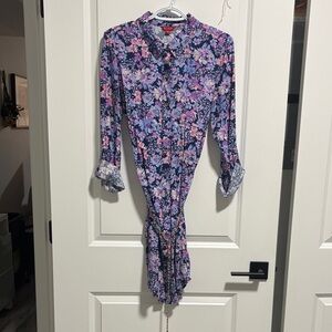 Guess Navy and Pink pleated Floral dress with gold accessories + buttons